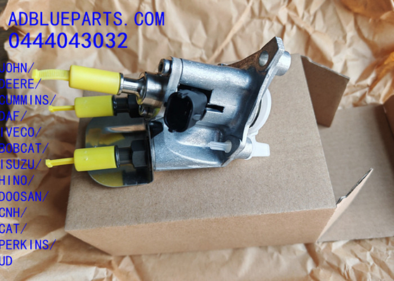 0444043032 OEM BOSCH DEF DOSING UNIT / UREA NOZZLE / DOSING MODULE 0444043032 Adblue Iniettore ugello ugello di dosaggio per JOHN DEERE CUMMINS DAF IVECO BOBCAT ISUZU HINO DOOSAN CNH per gatti UD