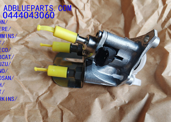 0444043060 OEM BOSCH DEF DOSING UNIT / UREA NOZZLE / DOSING MODULE 0444043060 Adblue Iniettore ugello ugello di dosaggio per JOHN DEERE CUMMINS DAF IVECO BOBCAT ISUZU HINO DOOSAN CNH per gatti UD